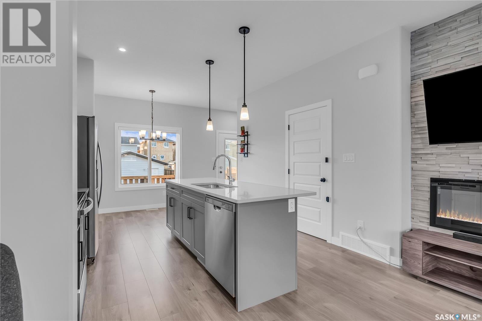 127 Kostiuk Crescent, Saskatoon, Saskatchewan  S7V 1R8 - Photo 8 - SK008565