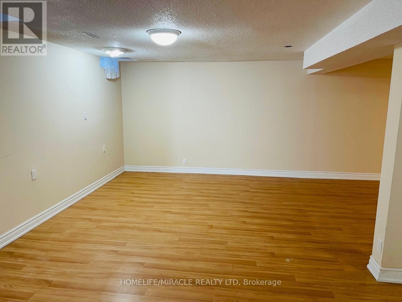 1804 Forestview Drive E, Pickering, Ontario  L1V 5V2 - Photo 3 - E12202901