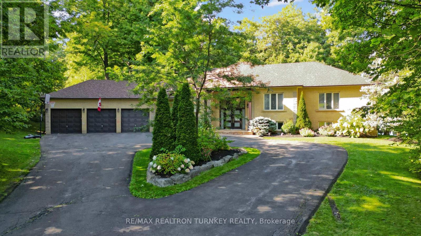 22 Sherwood Glen, East Gwillimbury, Ontario  L9N 1R3 - Photo 34 - N12142116