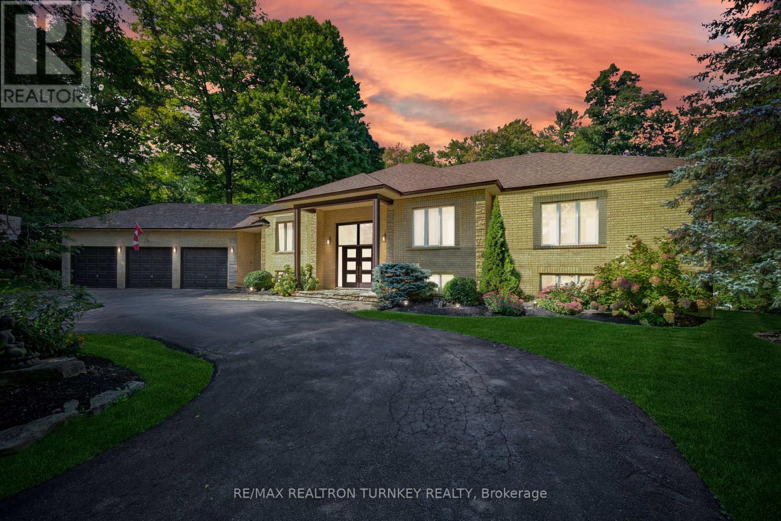 22 SHERWOOD GLEN, East Gwillimbury, Ontario