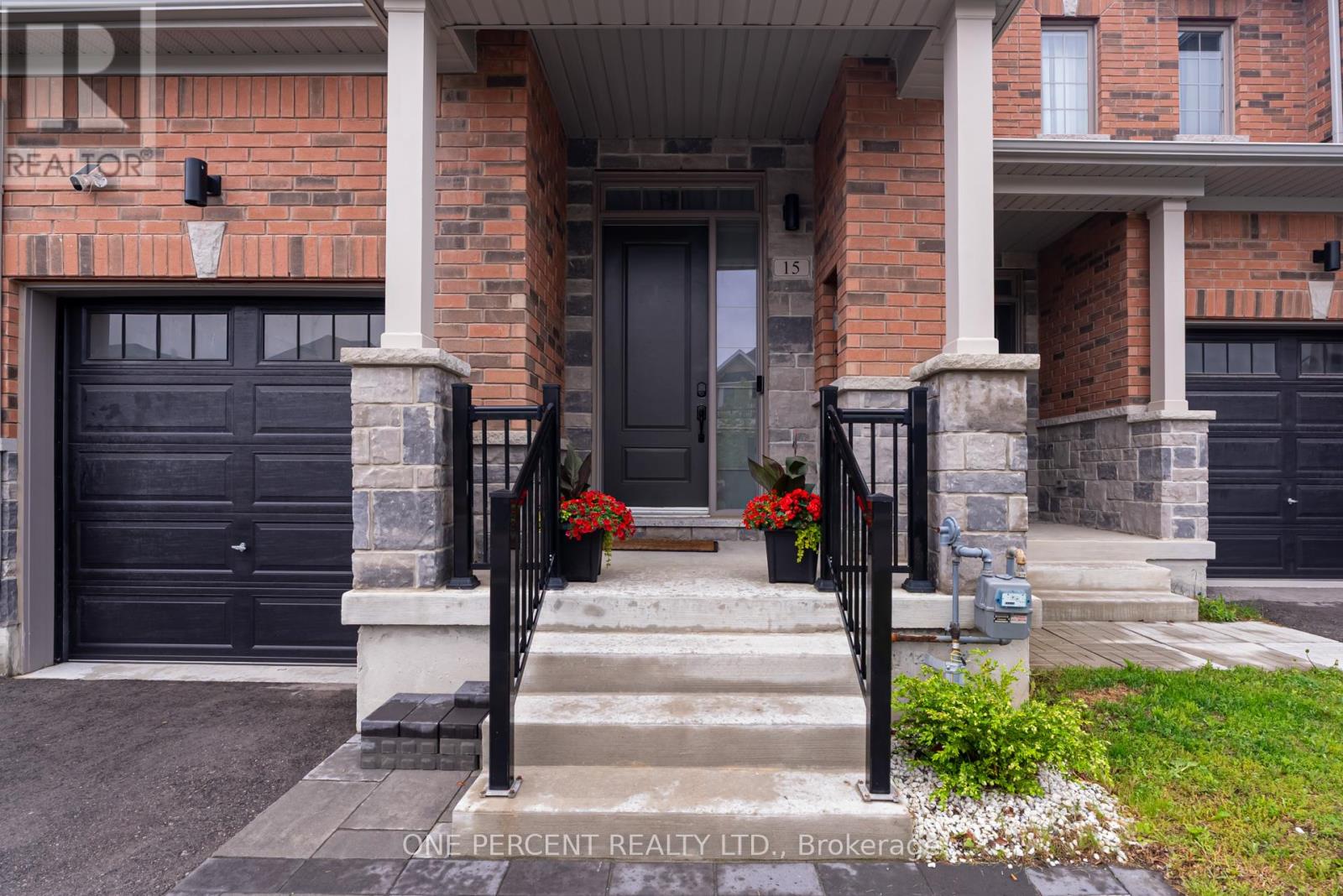 15 Richard Boyd Drive, East Gwillimbury, Ontario  L9N 0S6 - Photo 3 - N12201092