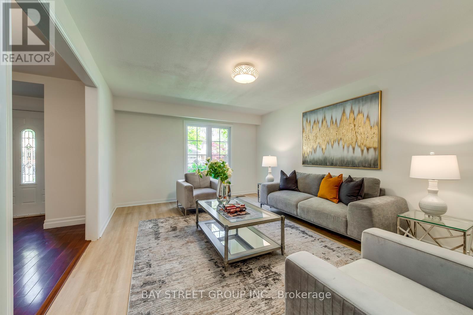 130 All Saints Crescent, Oakville, Ontario  L6J 5Y7 - Photo 5 - W12152916