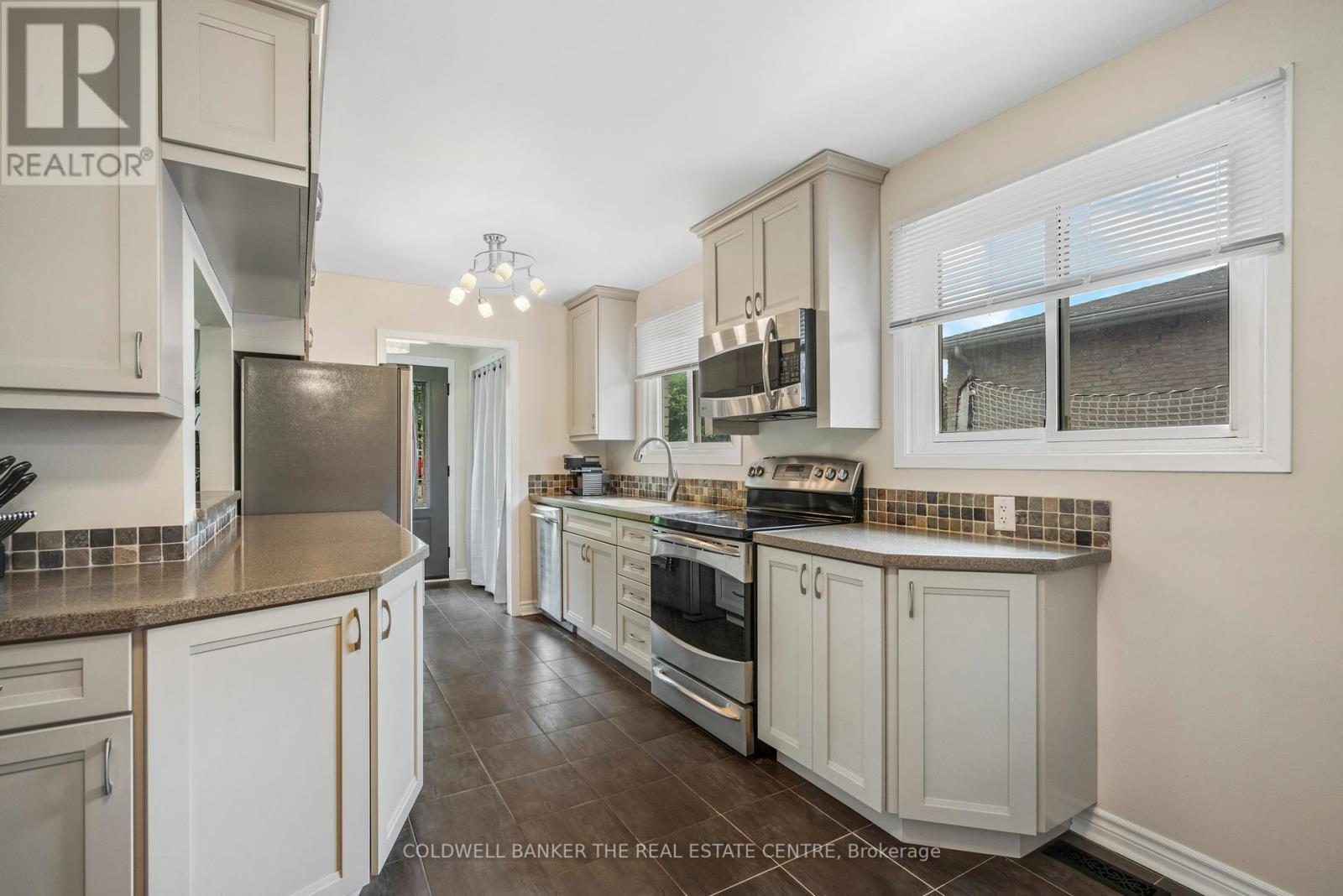 319 North Street, Whitchurch-Stouffville, Ontario  L4A 4Z8 - Photo 8 - N12202890