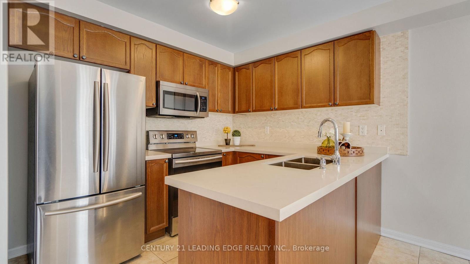 15 Jamesway Crescent, Whitchurch-Stouffville, Ontario  L4A 0A3 - Photo 11 - N12202911