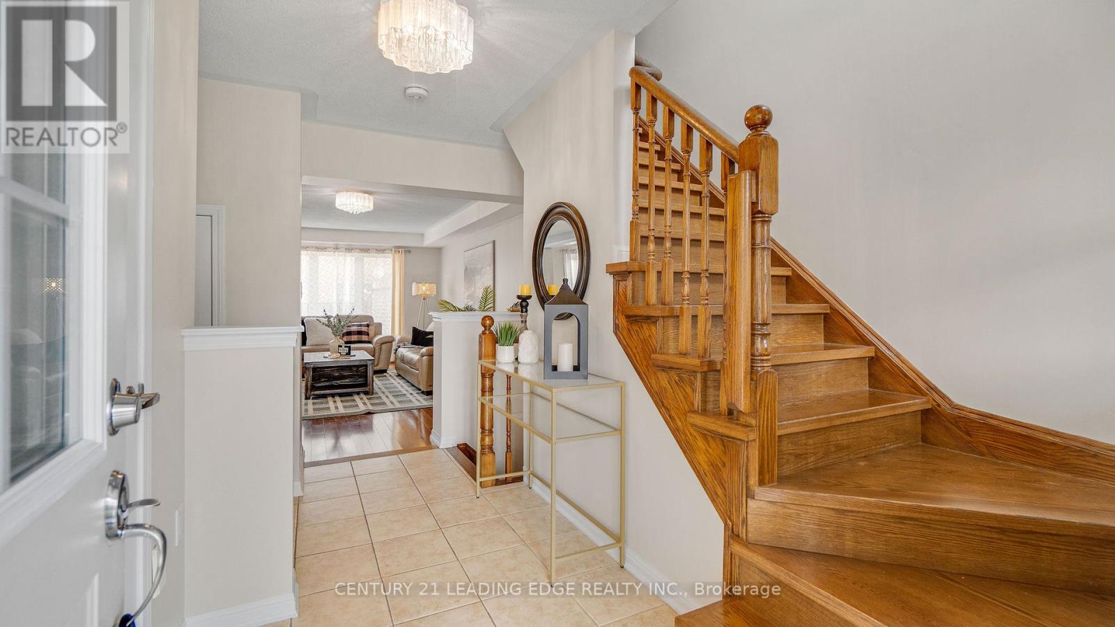 15 Jamesway Crescent, Whitchurch-Stouffville, Ontario  L4A 0A3 - Photo 4 - N12202911