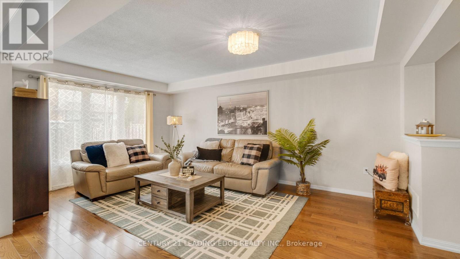 15 Jamesway Crescent, Whitchurch-Stouffville, Ontario  L4A 0A3 - Photo 7 - N12202911