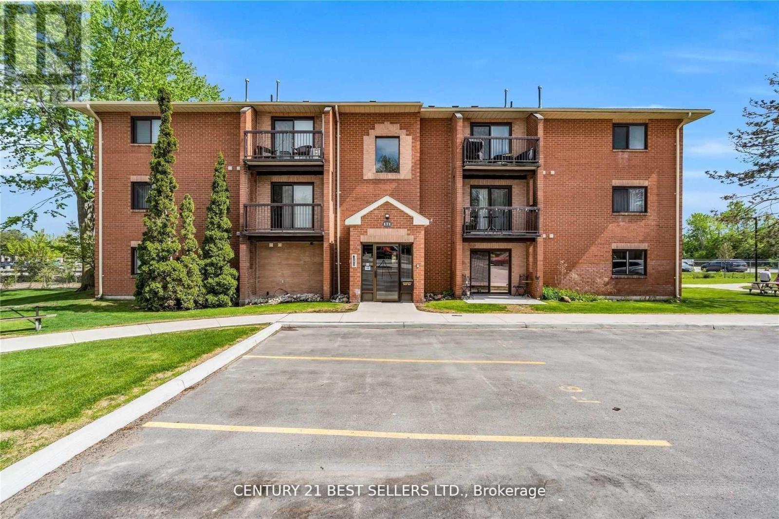 F3 - 171 Edgehill Drive, Barrie, Ontario  L4N 1L9 - Photo 1 - S12202795