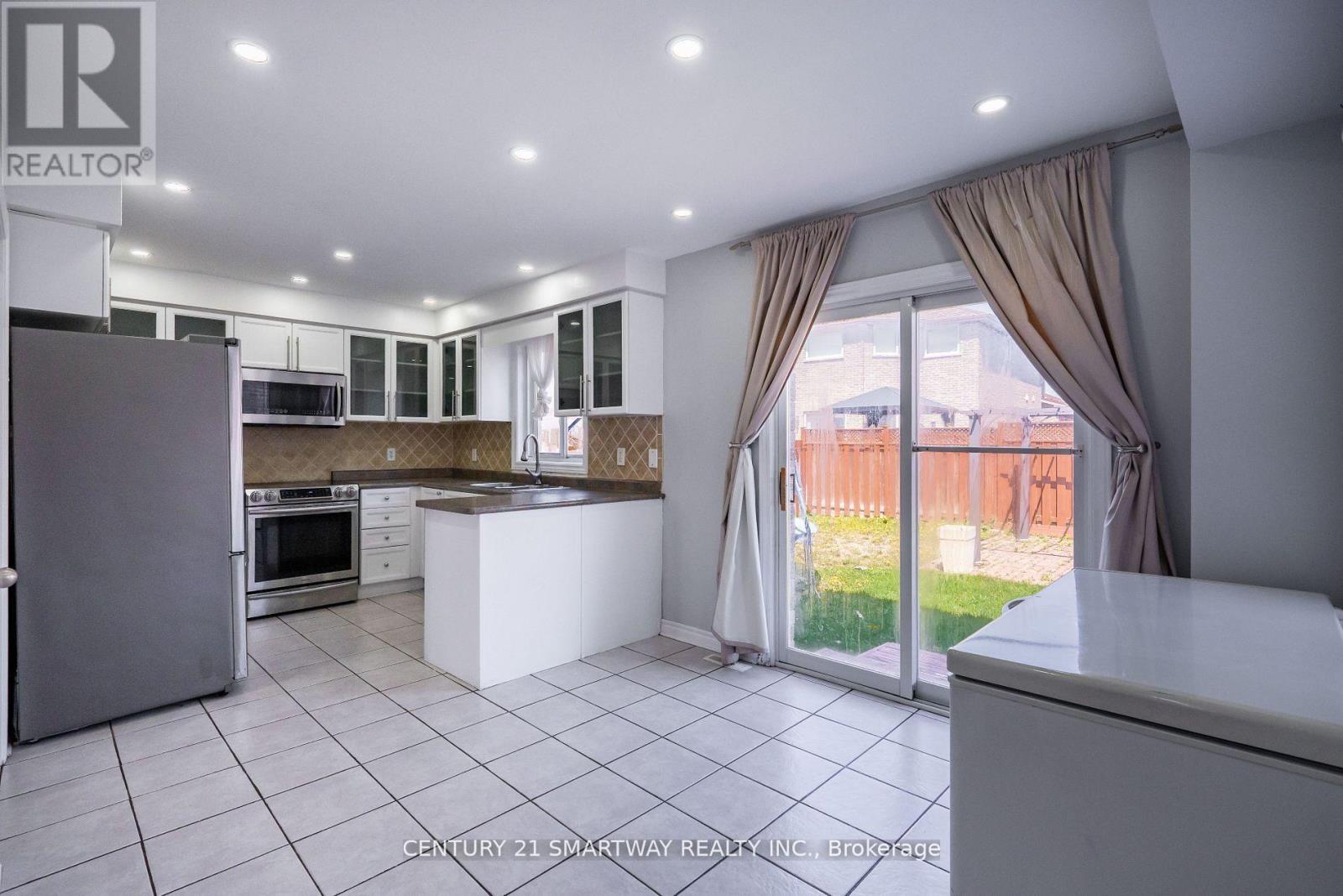 176 Dean Avenue, Barrie, Ontario  L4N 0W1 - Photo 16 - S12202842