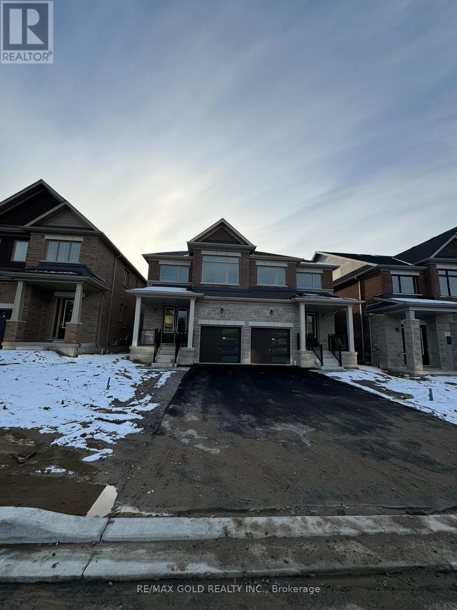 18 SASSAFRAS ROAD, Springwater, Ontario