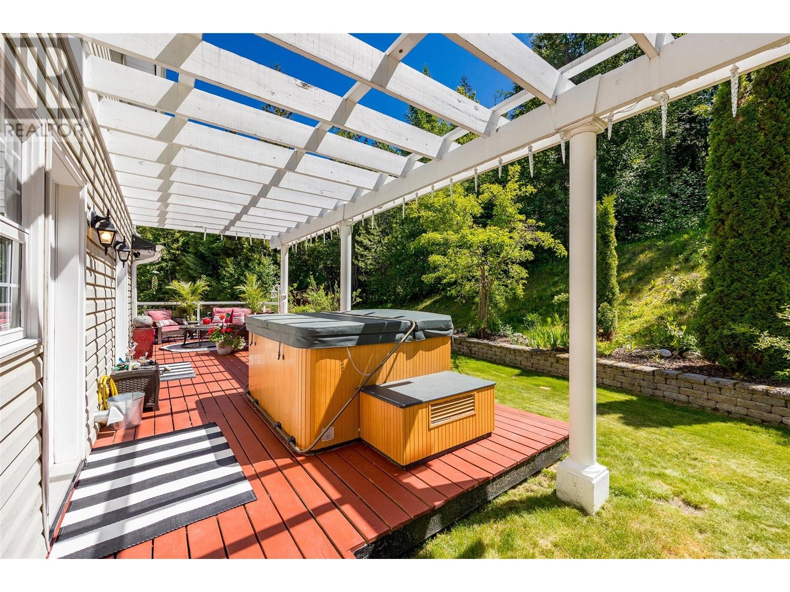 8765 Forsberg Road, Vernon, British Columbia  V1B 3M6 - Photo 35 - 10351200