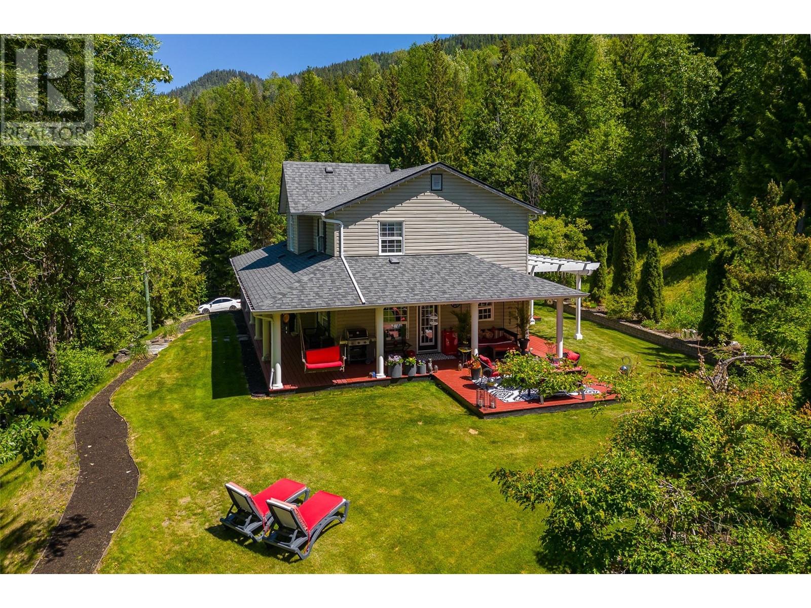 8765 Forsberg Road, Vernon, British Columbia  V1B 3M6 - Photo 2 - 10351200