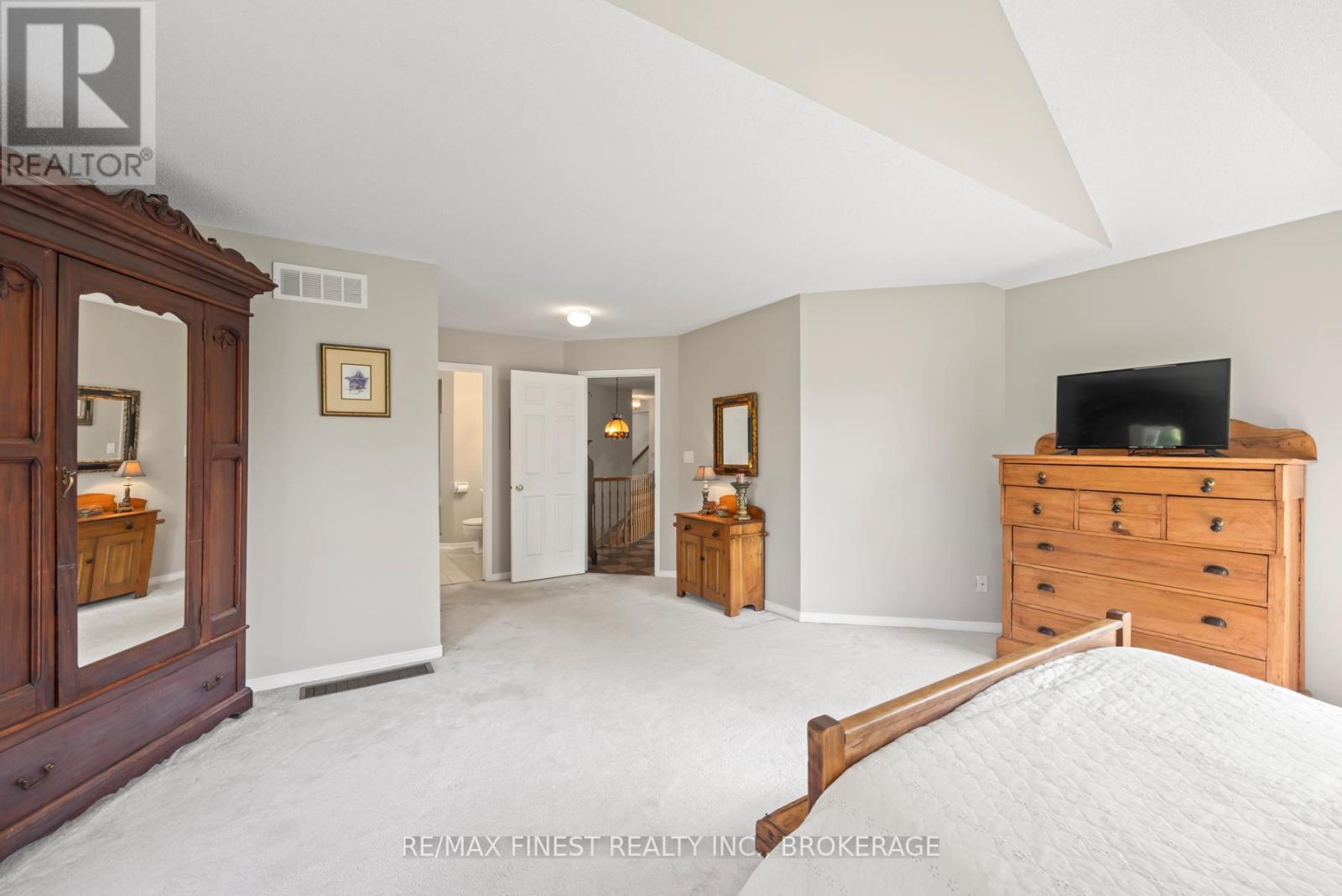 941 Malvern Terrace, Kingston, Ontario  K7P 2Y6 - Photo 11 - X12203033