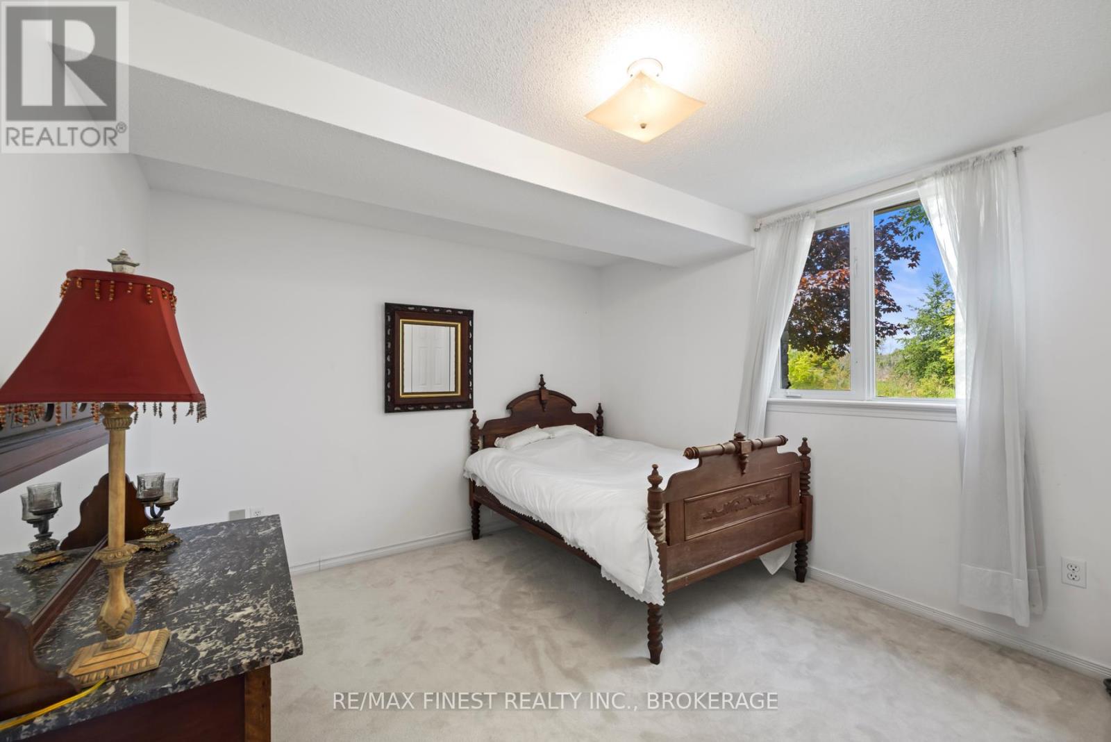 941 Malvern Terrace, Kingston, Ontario  K7P 2Y6 - Photo 30 - X12203033