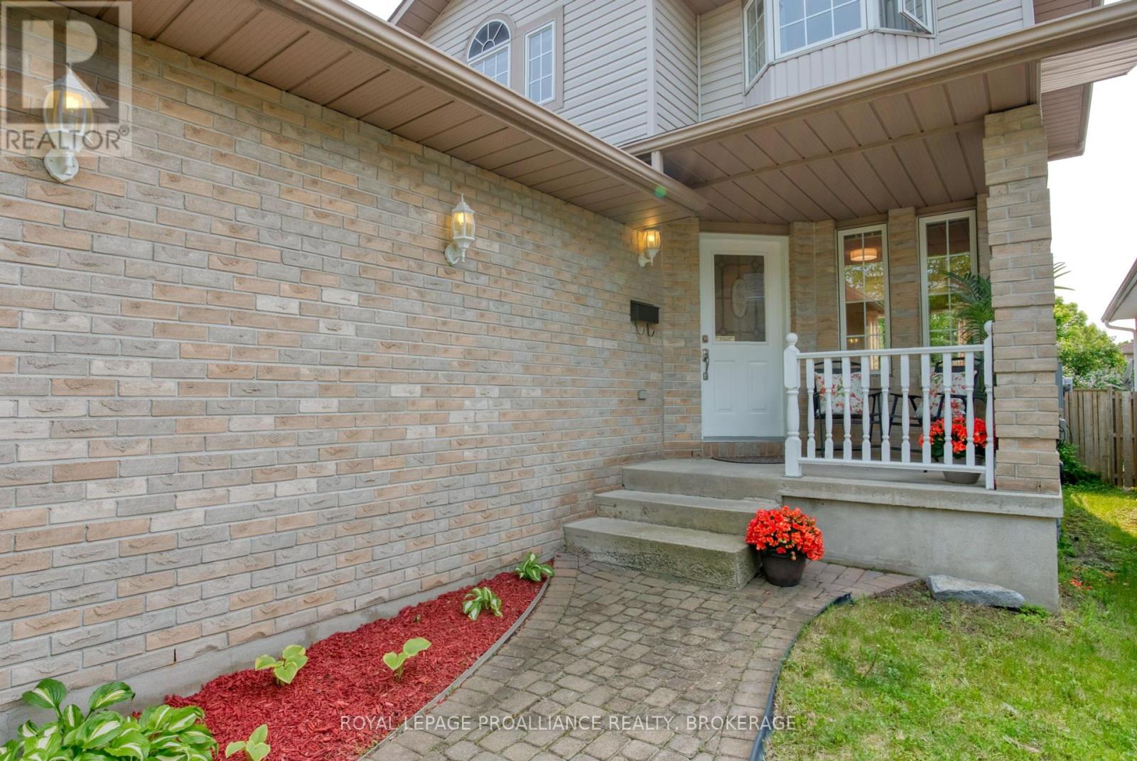 885 Ringstead Street, Kingston, Ontario  K7M 9A3 - Photo 3 - X12203040