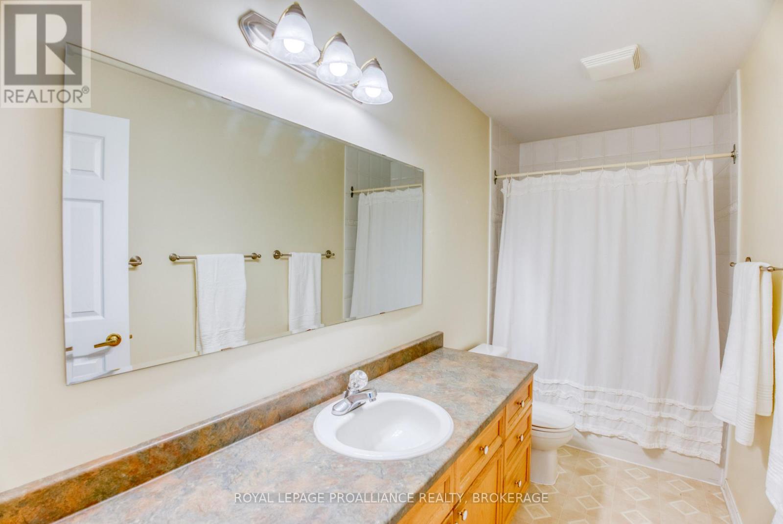 885 Ringstead Street, Kingston, Ontario  K7M 9A3 - Photo 39 - X12203040