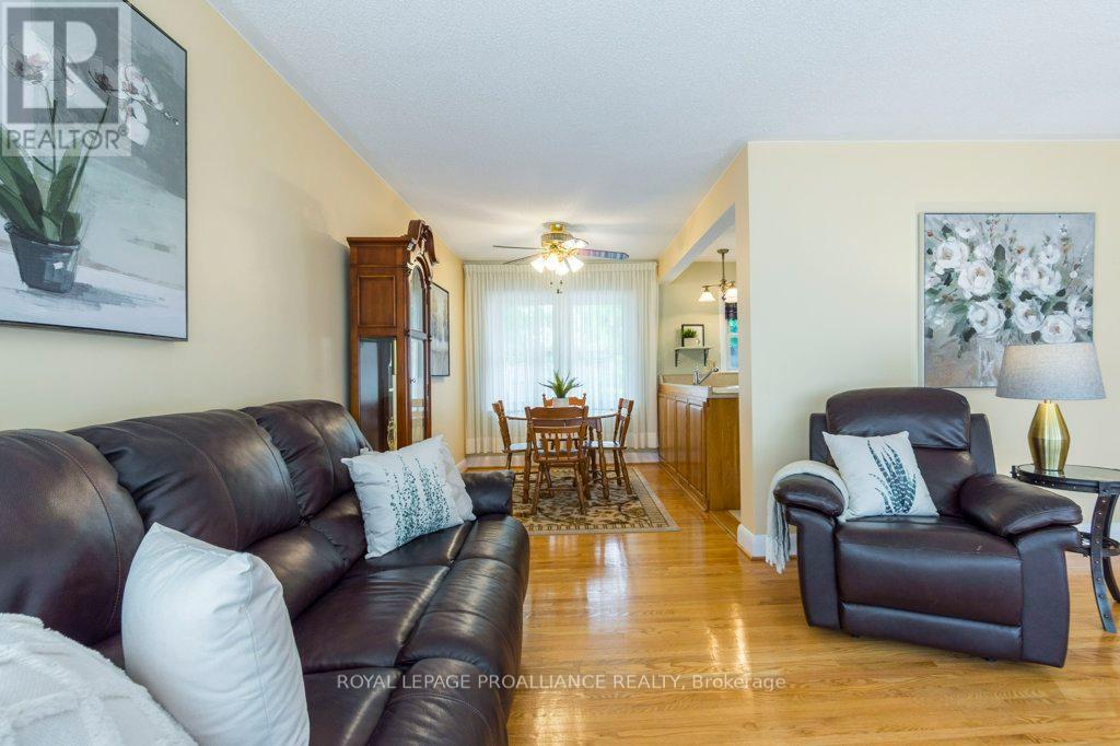 19 Craig Street, Belleville, Ontario  K8P 2J7 - Photo 7 - X12202993