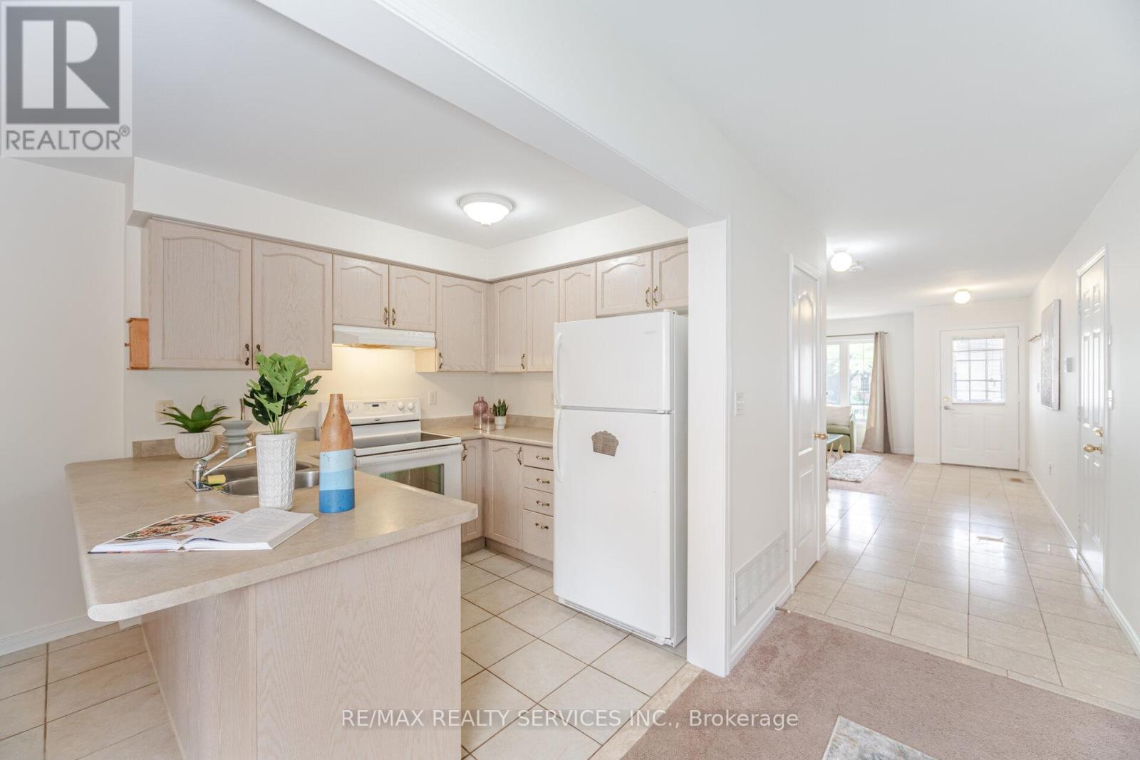 31 Fairway Court, Brampton, Ontario  L6Z 4W4 - Photo 16 - W12202813