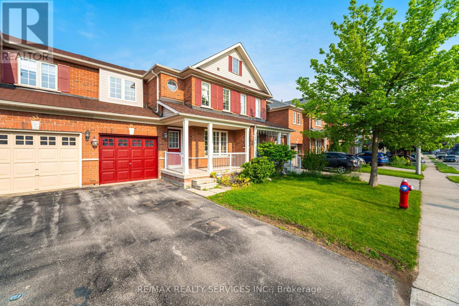 31 Fairway Court, Brampton, Ontario  L6Z 4W4 - Photo 2 - W12202813