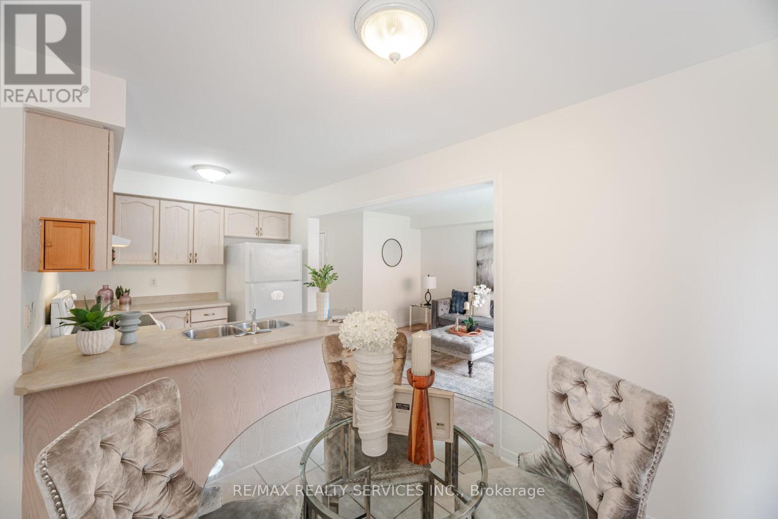 31 Fairway Court, Brampton, Ontario  L6Z 4W4 - Photo 21 - W12202813