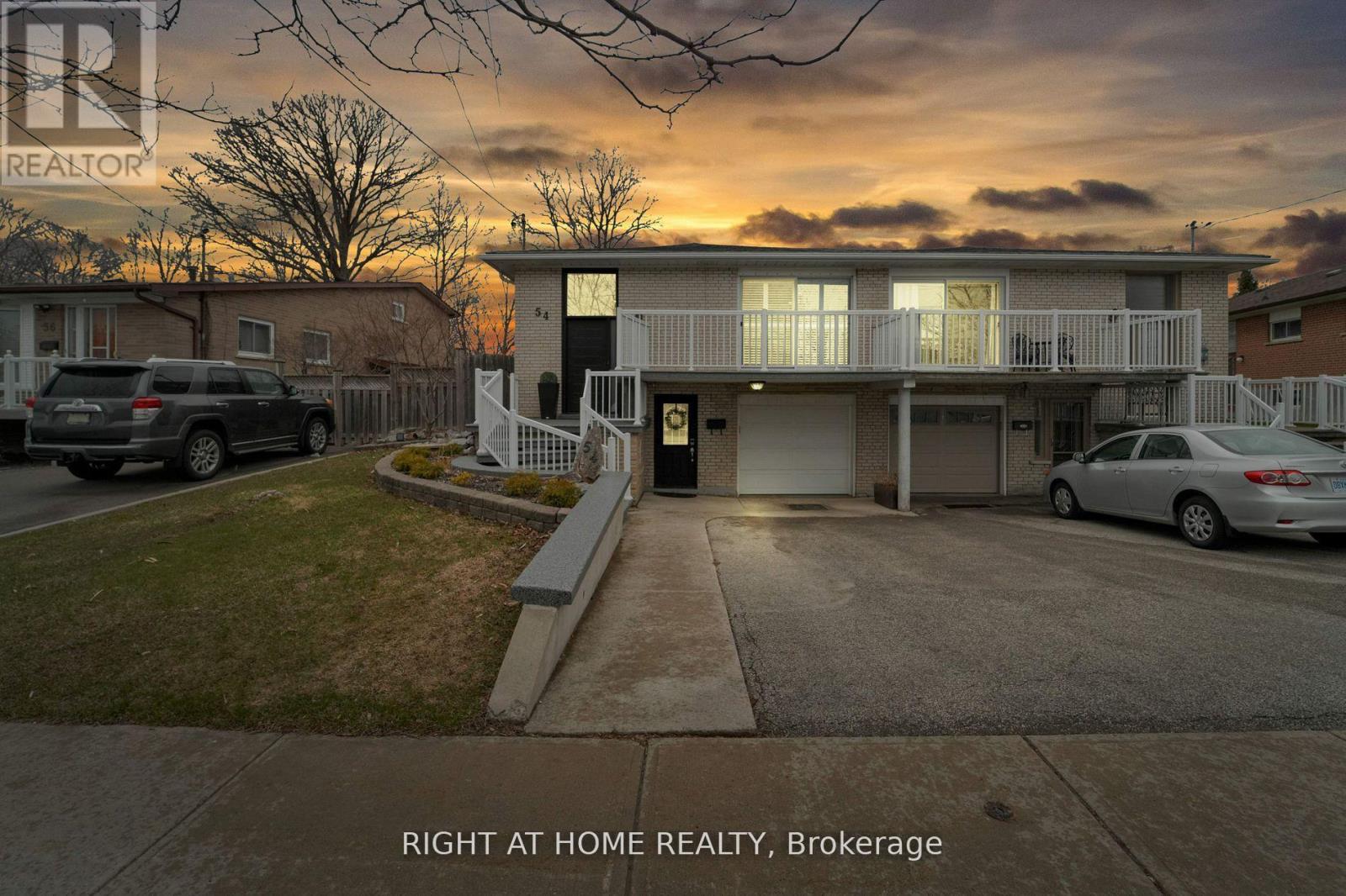 54 Primula Crescent, Toronto, Ontario  M9L 1K2 - Photo 2 - W12202817