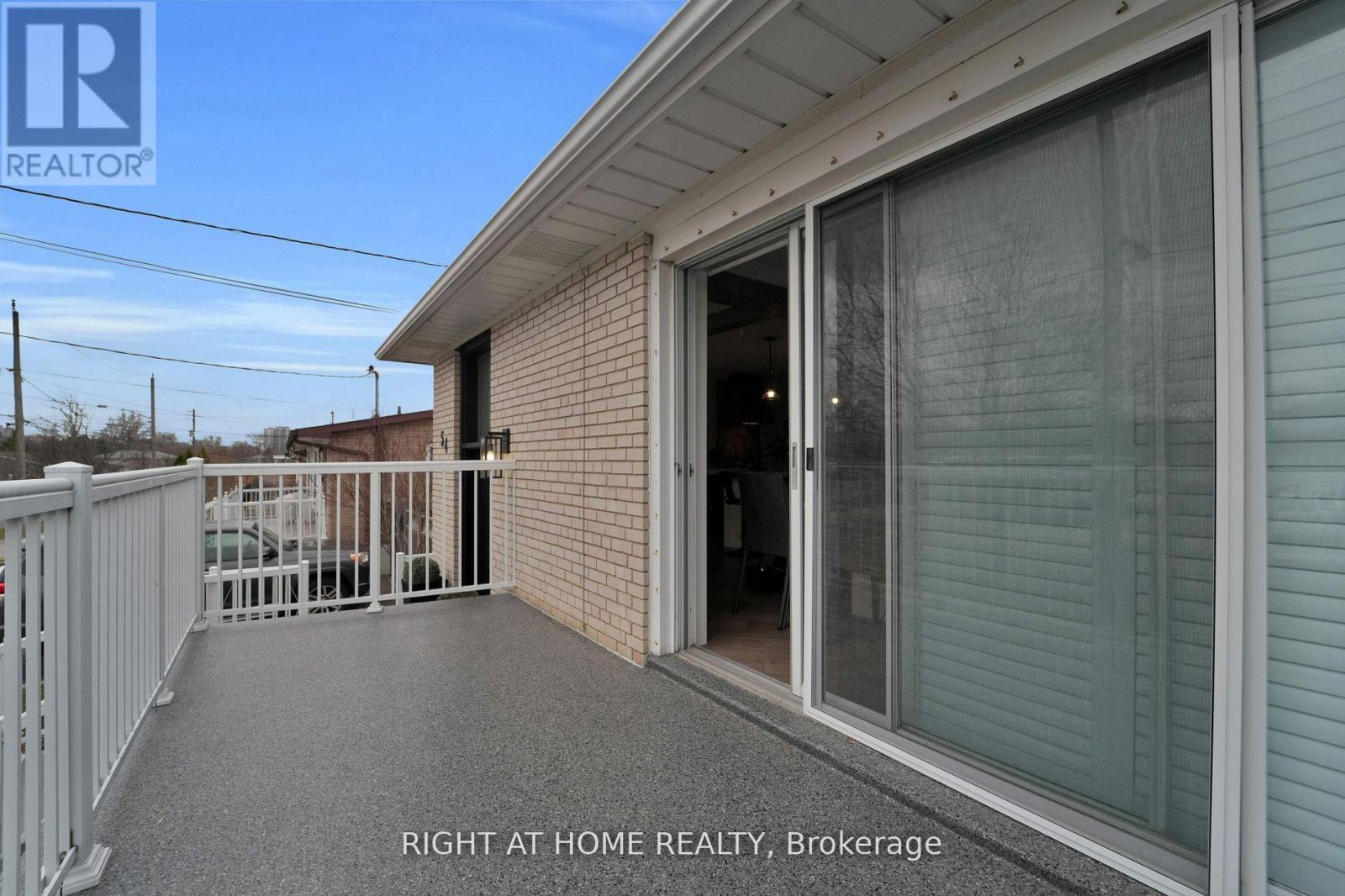 54 Primula Crescent, Toronto, Ontario  M9L 1K2 - Photo 36 - W12202817