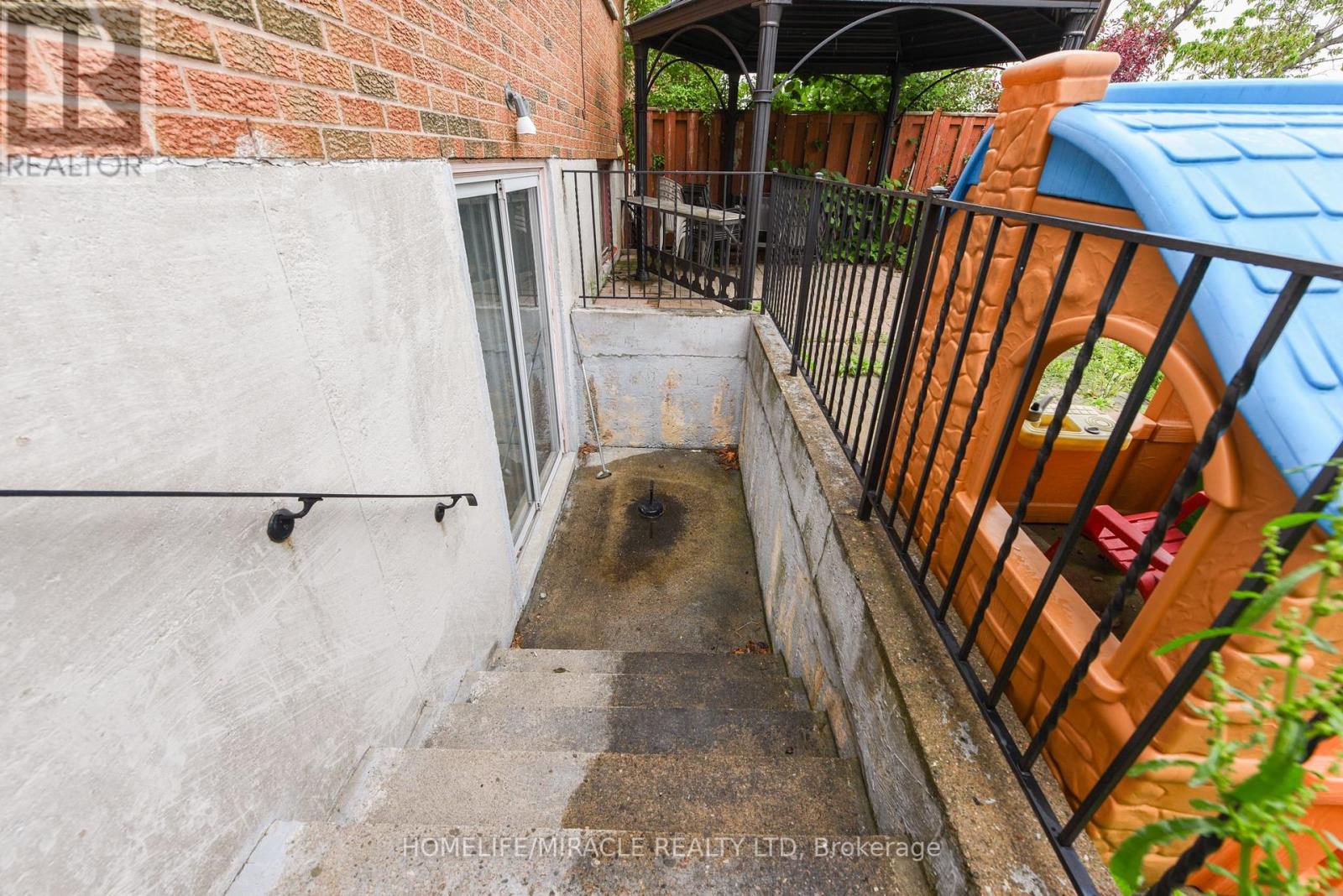 114 Jade Crescent, Brampton, Ontario  L6S 3M8 - Photo 28 - W12202839