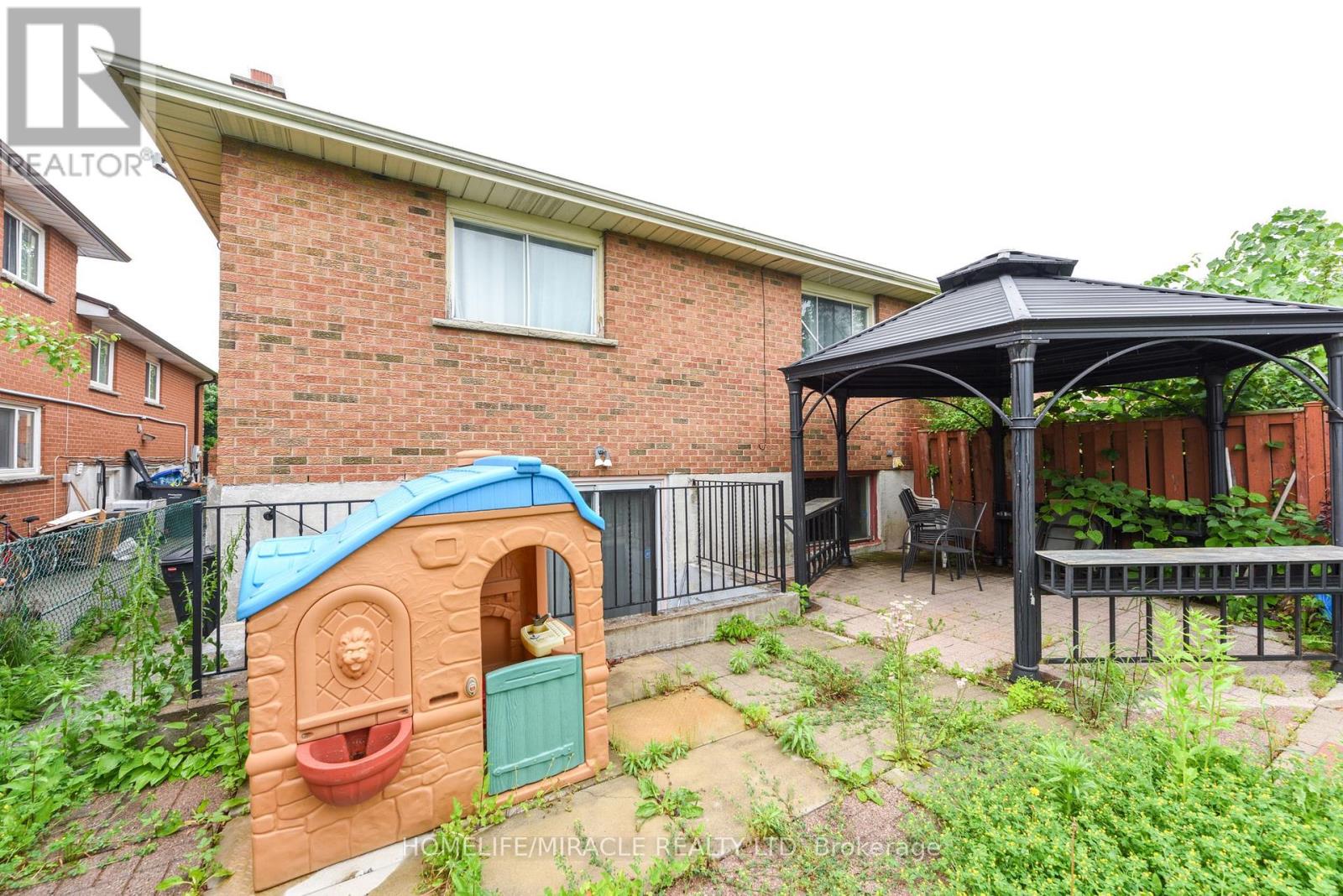114 Jade Crescent, Brampton, Ontario  L6S 3M8 - Photo 32 - W12202839