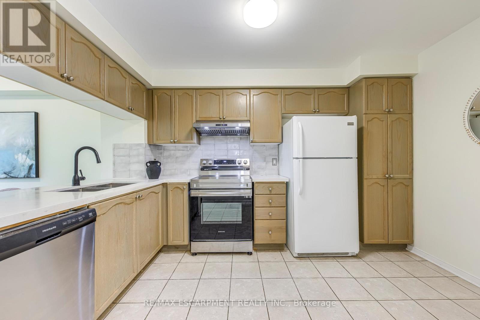 85 - 4600 Kimbermount Avenue, Mississauga, Ontario  L5M 5W7 - Photo 5 - W12202859