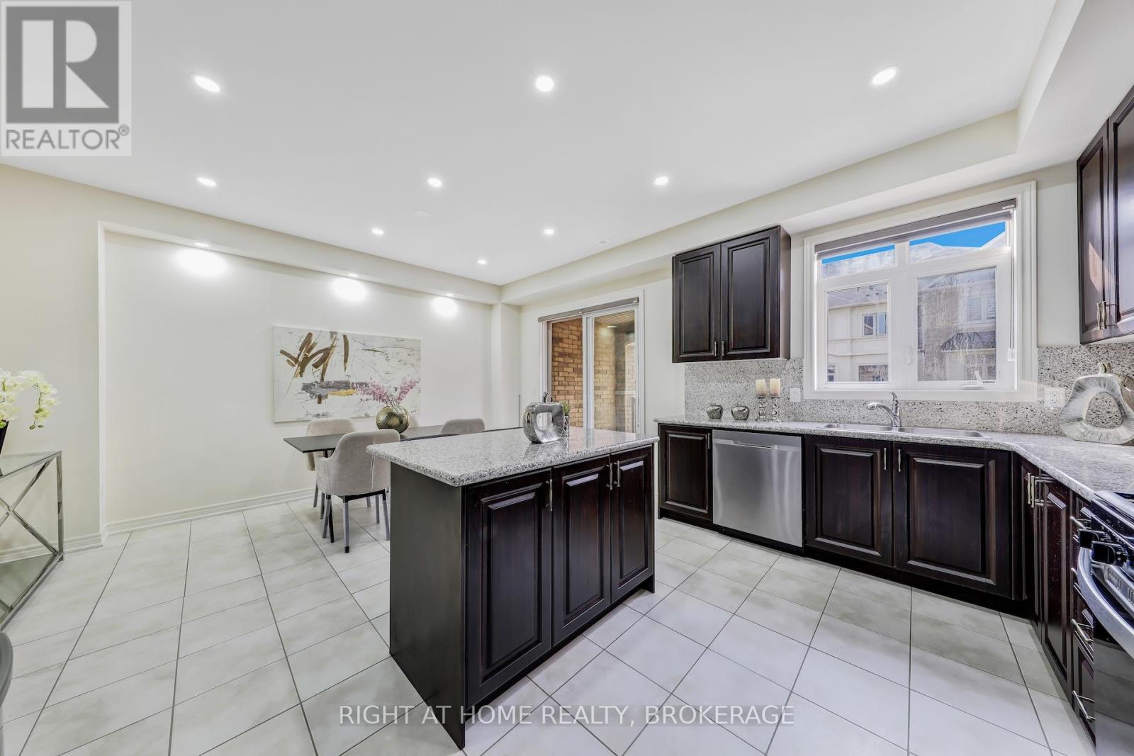 503 Dundas Street E, Oakville, Ontario  L6H 3P5 - Photo 15 - W12202877