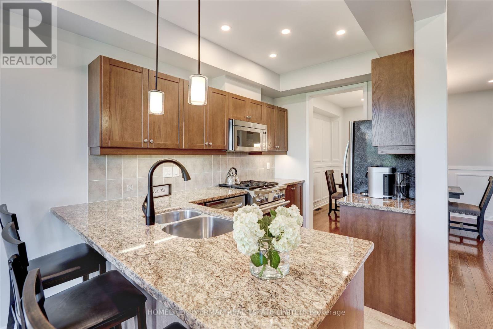 4136 Rawlins Common, Burlington, Ontario  L7M 0B5 - Photo 12 - W12202879