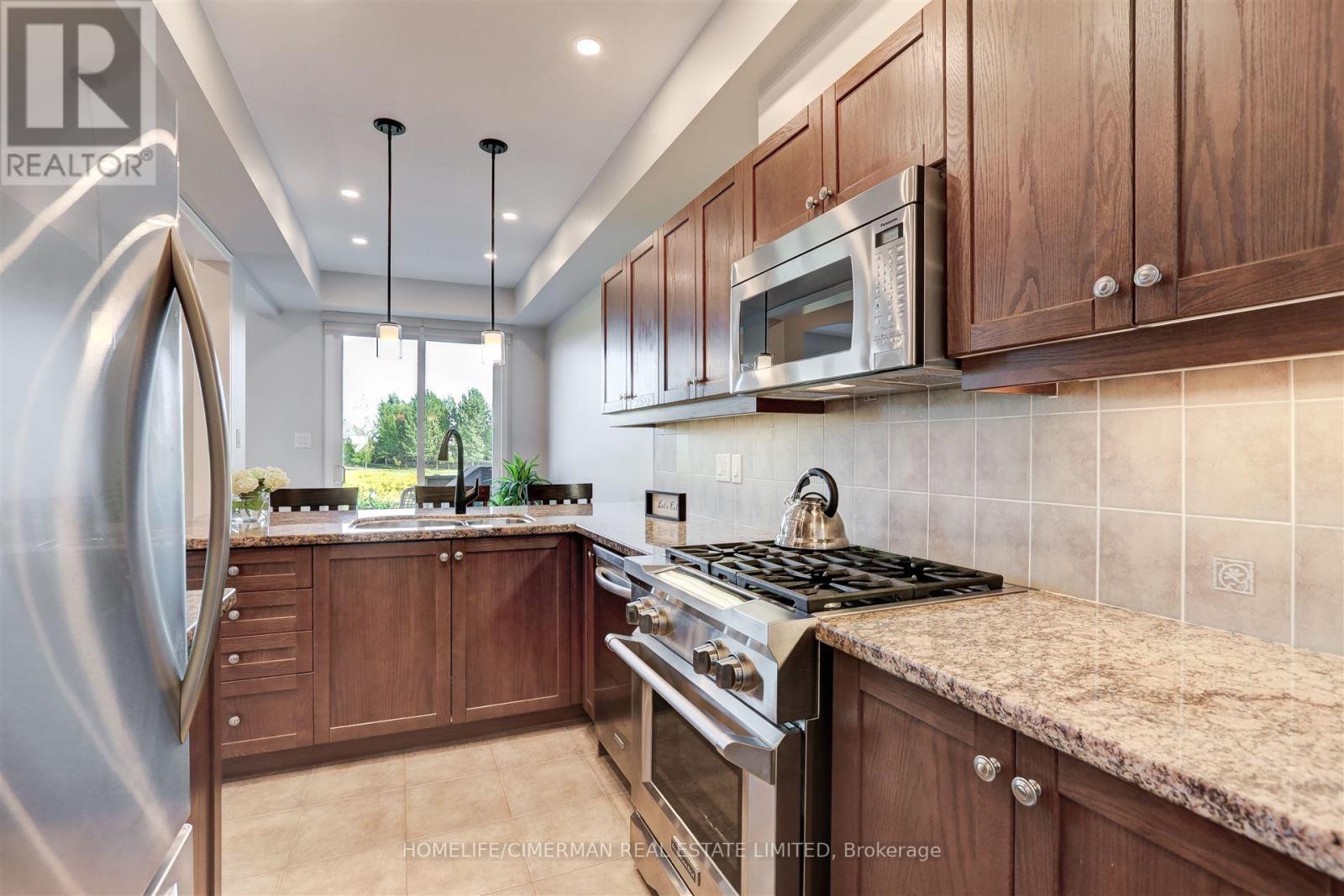 4136 Rawlins Common, Burlington, Ontario  L7M 0B5 - Photo 17 - W12202879