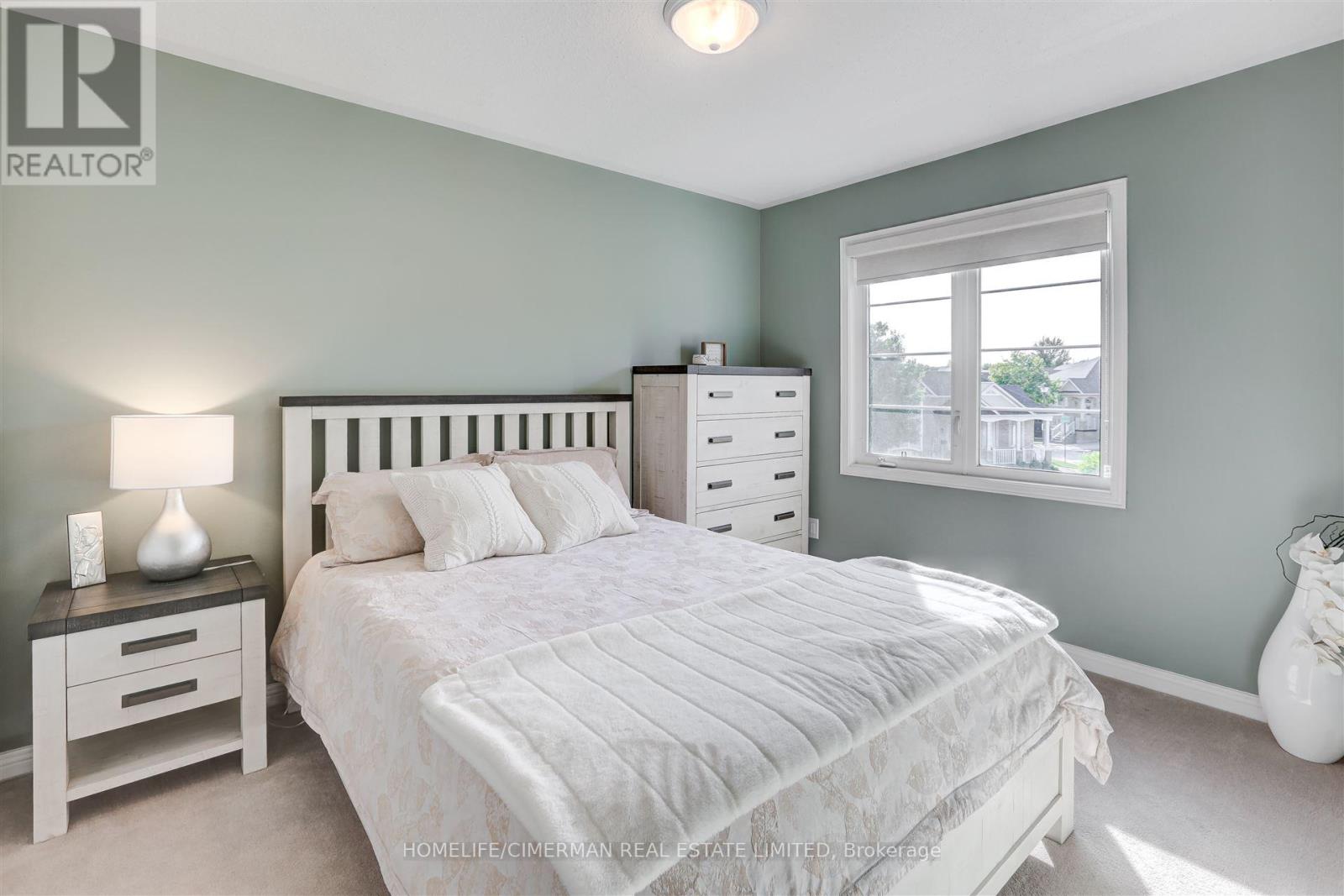 4136 Rawlins Common, Burlington, Ontario  L7M 0B5 - Photo 23 - W12202879