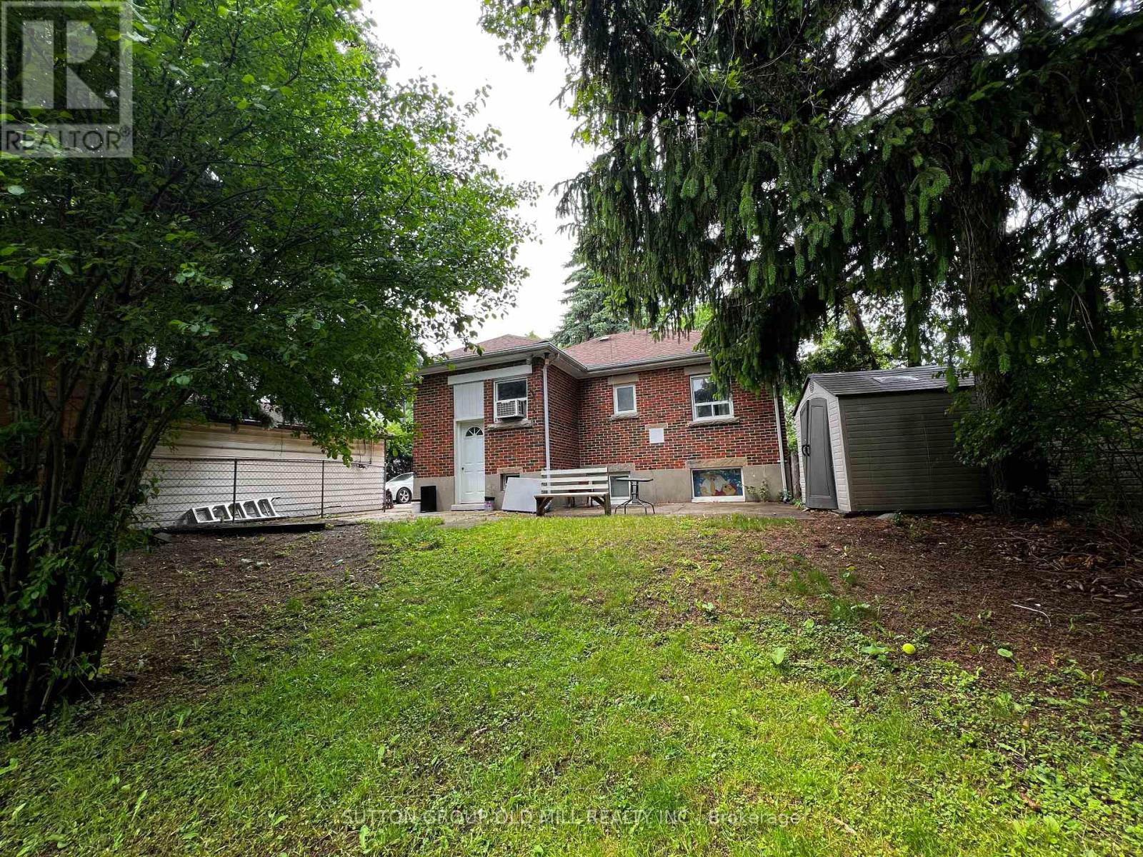 9 Rogers Road, Brampton, Ontario  L6X 1L7 - Photo 3 - W12202886