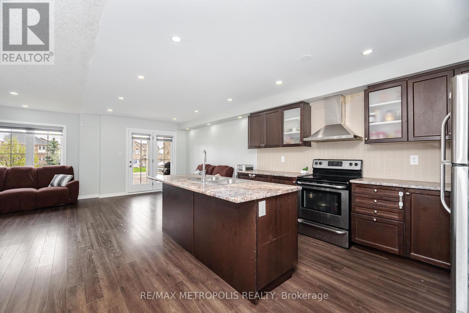 4 Edsel Road, Brampton, Ontario  L7A 4K6 - Photo 10 - W12202888