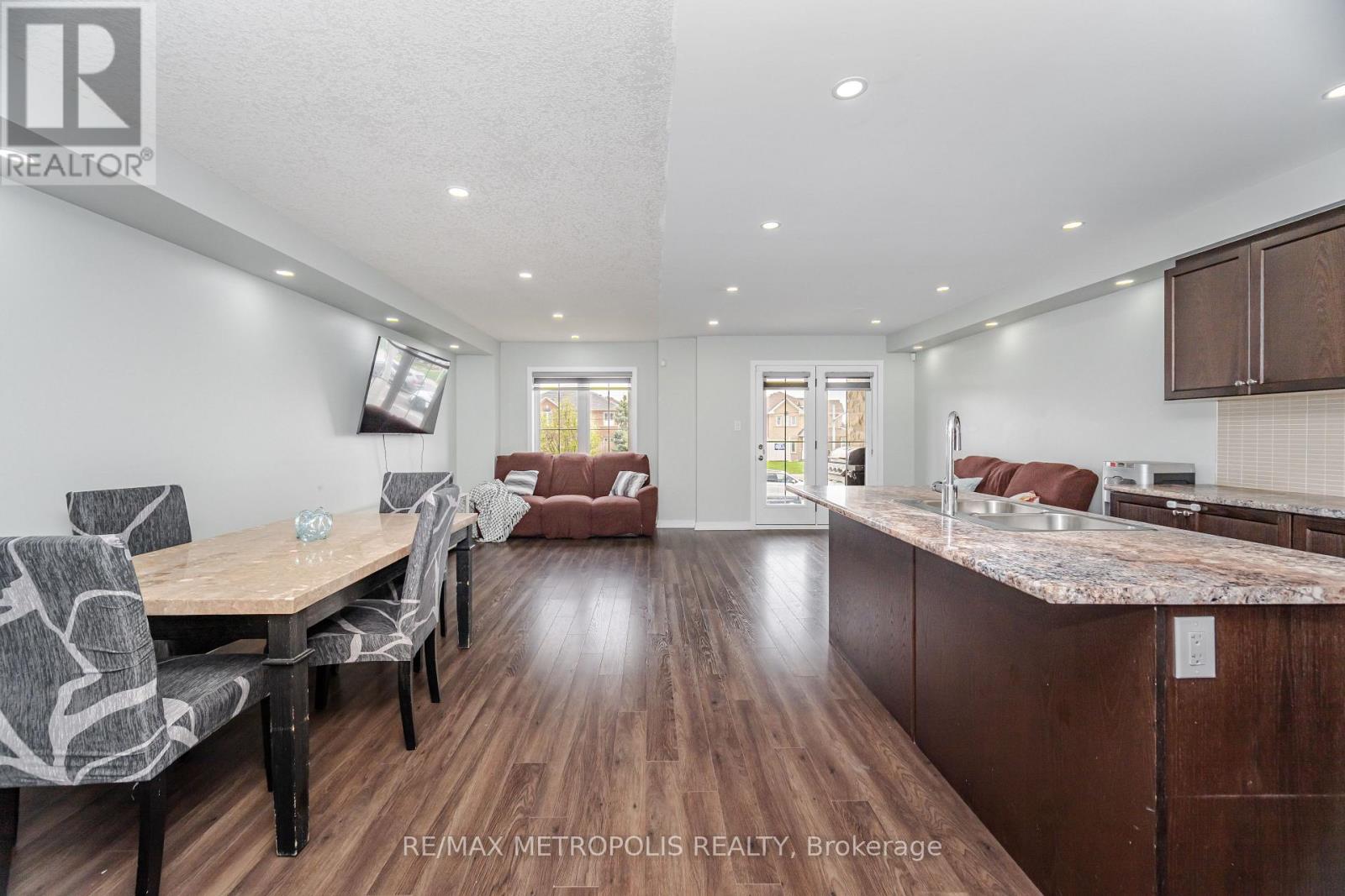 4 Edsel Road, Brampton, Ontario  L7A 4K6 - Photo 5 - W12202888