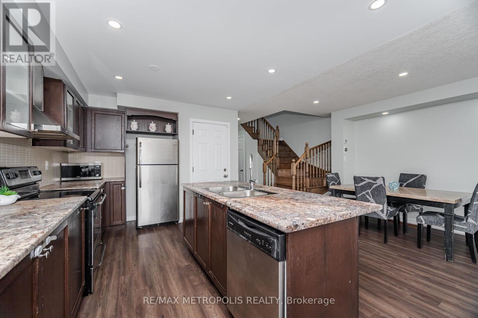 4 Edsel Road, Brampton, Ontario  L7A 4K6 - Photo 9 - W12202888