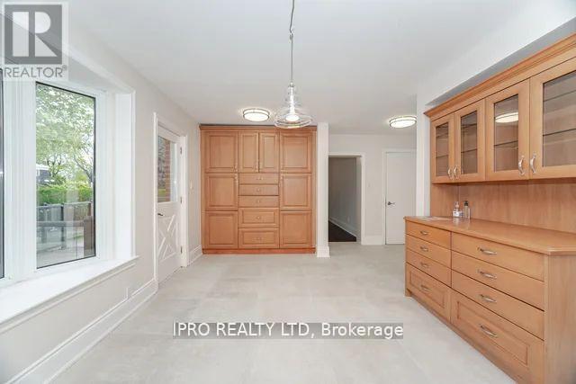 42 Hillside Drive, Brampton, Ontario  L6S 1A3 - Photo 12 - W12202912