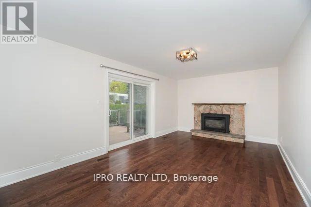 42 Hillside Drive, Brampton, Ontario  L6S 1A3 - Photo 13 - W12202912