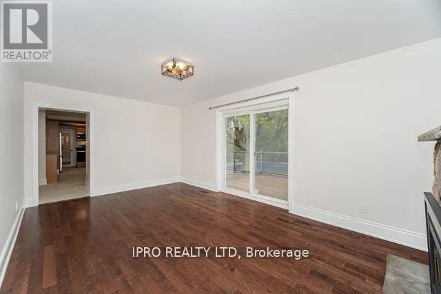 42 Hillside Drive, Brampton, Ontario  L6S 1A3 - Photo 14 - W12202912