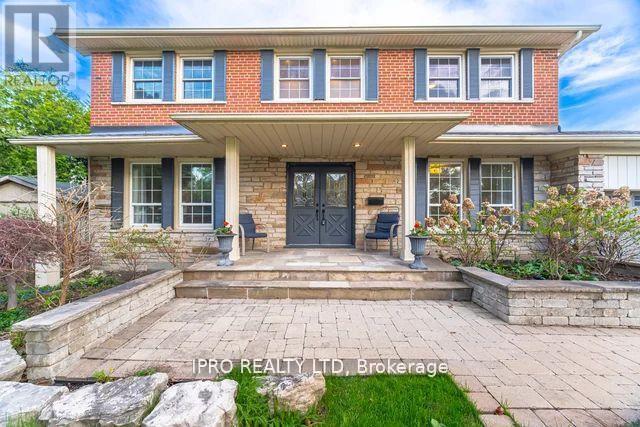 42 Hillside Drive, Brampton, Ontario  L6S 1A3 - Photo 3 - W12202912