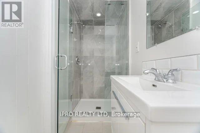 42 Hillside Drive, Brampton, Ontario  L6S 1A3 - Photo 38 - W12202912