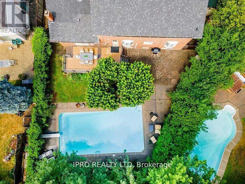 42 Hillside Drive, Brampton, Ontario  L6S 1A3 - Photo 47 - W12202912