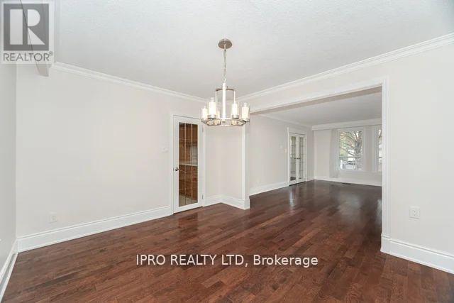 42 Hillside Drive, Brampton, Ontario  L6S 1A3 - Photo 8 - W12202912