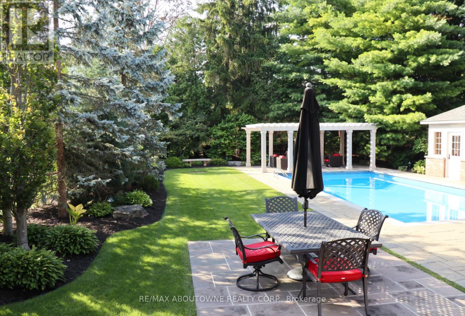 3105 Lakeshore Road, Burlington, Ontario  L7N 1A3 - Photo 36 - W12202915