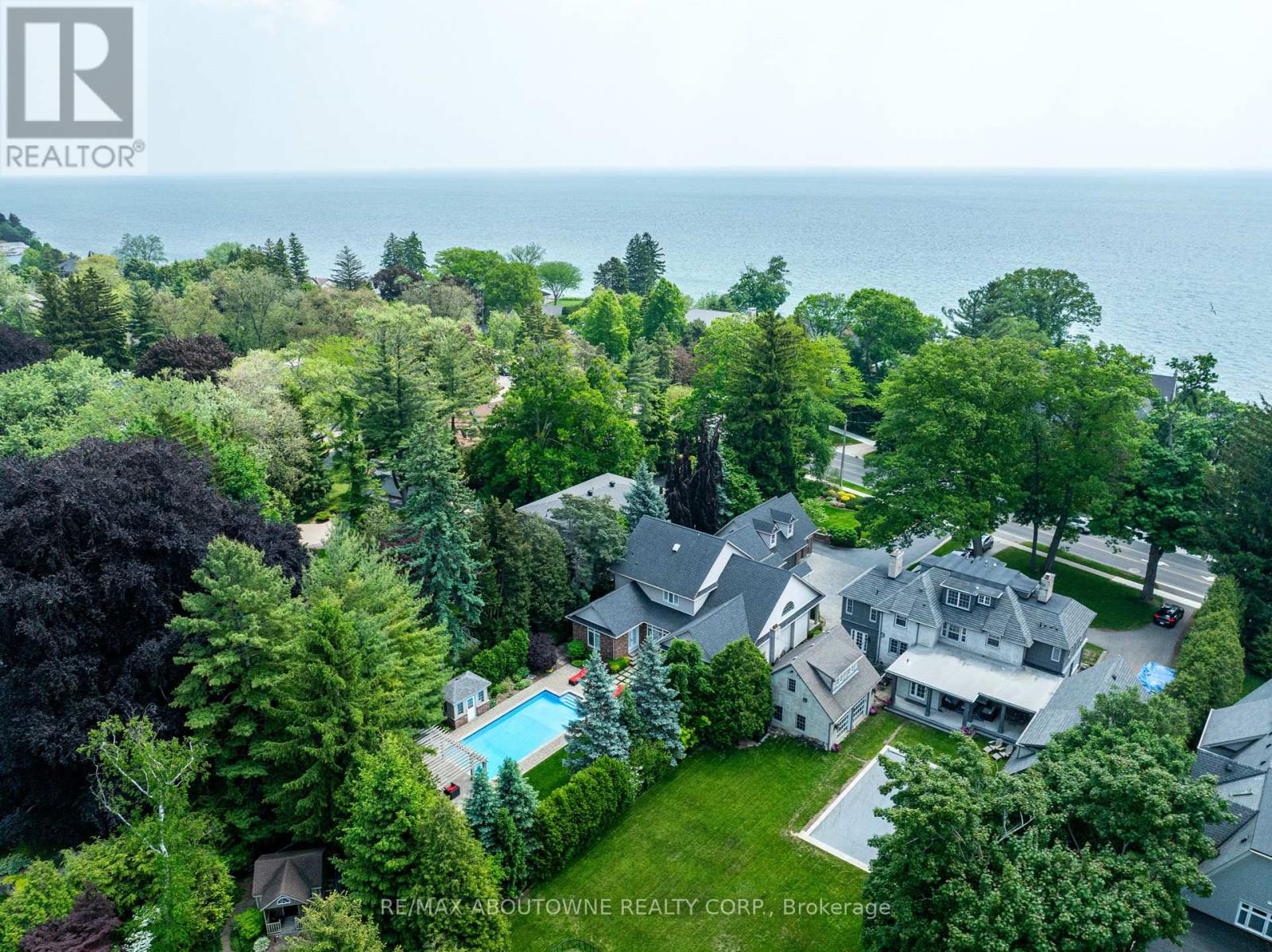 3105 Lakeshore Road, Burlington, Ontario  L7N 1A3 - Photo 41 - W12202915