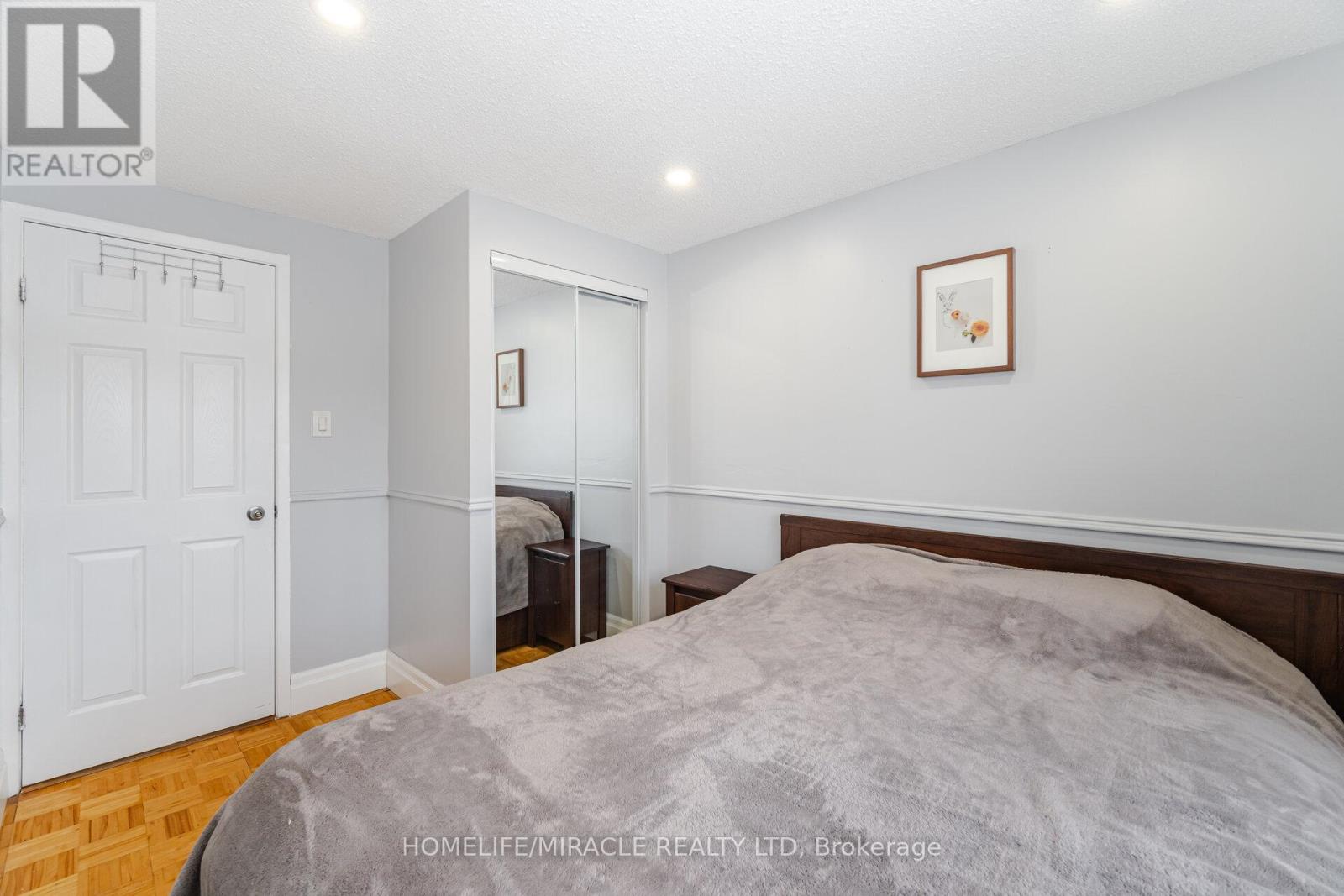 12 Huckleberry Square, Brampton (Central Park), Ontario  L6S 1Y2 - Photo 21 - W12202936