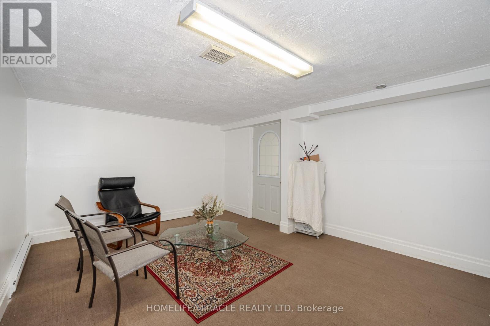12 Huckleberry Square, Brampton, Ontario  L6S 1Y2 - Photo 30 - W12202936