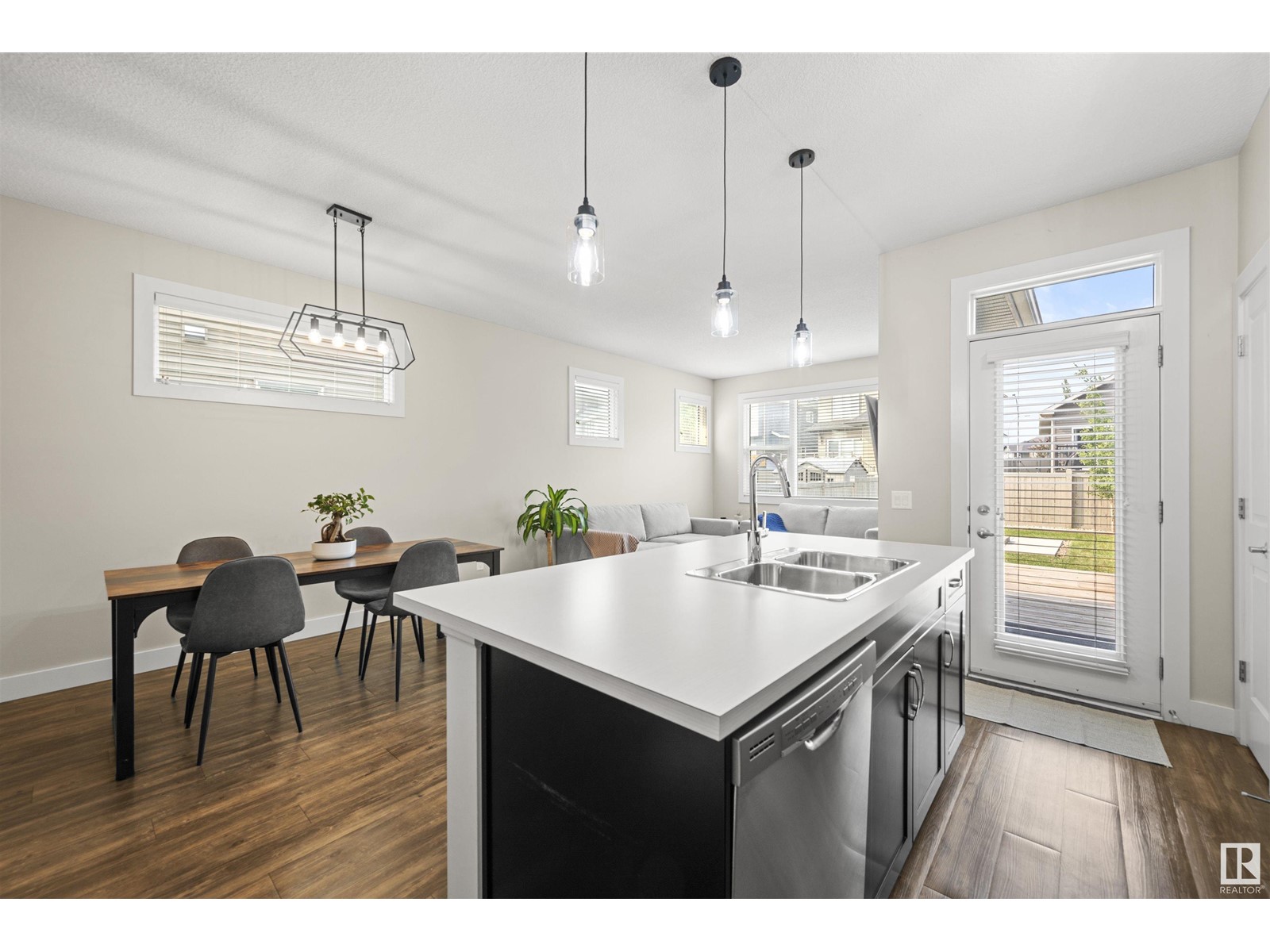 125 Amberley Wy, Sherwood Park, Alberta  T8H 0X2 - Photo 4 - E4440927