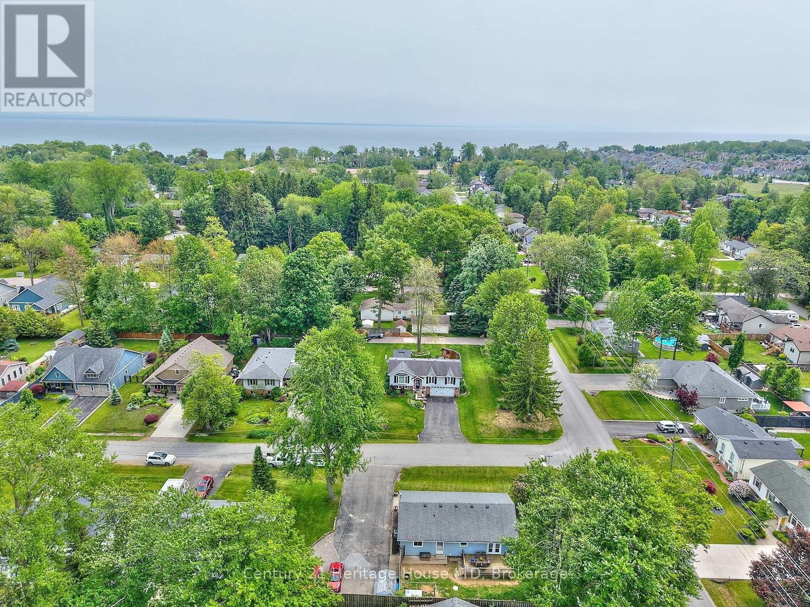 3334 Riselay Avenue, Fort Erie (Ridgeway), Ontario  L0S 1N0 - Photo 33 - X12203037
