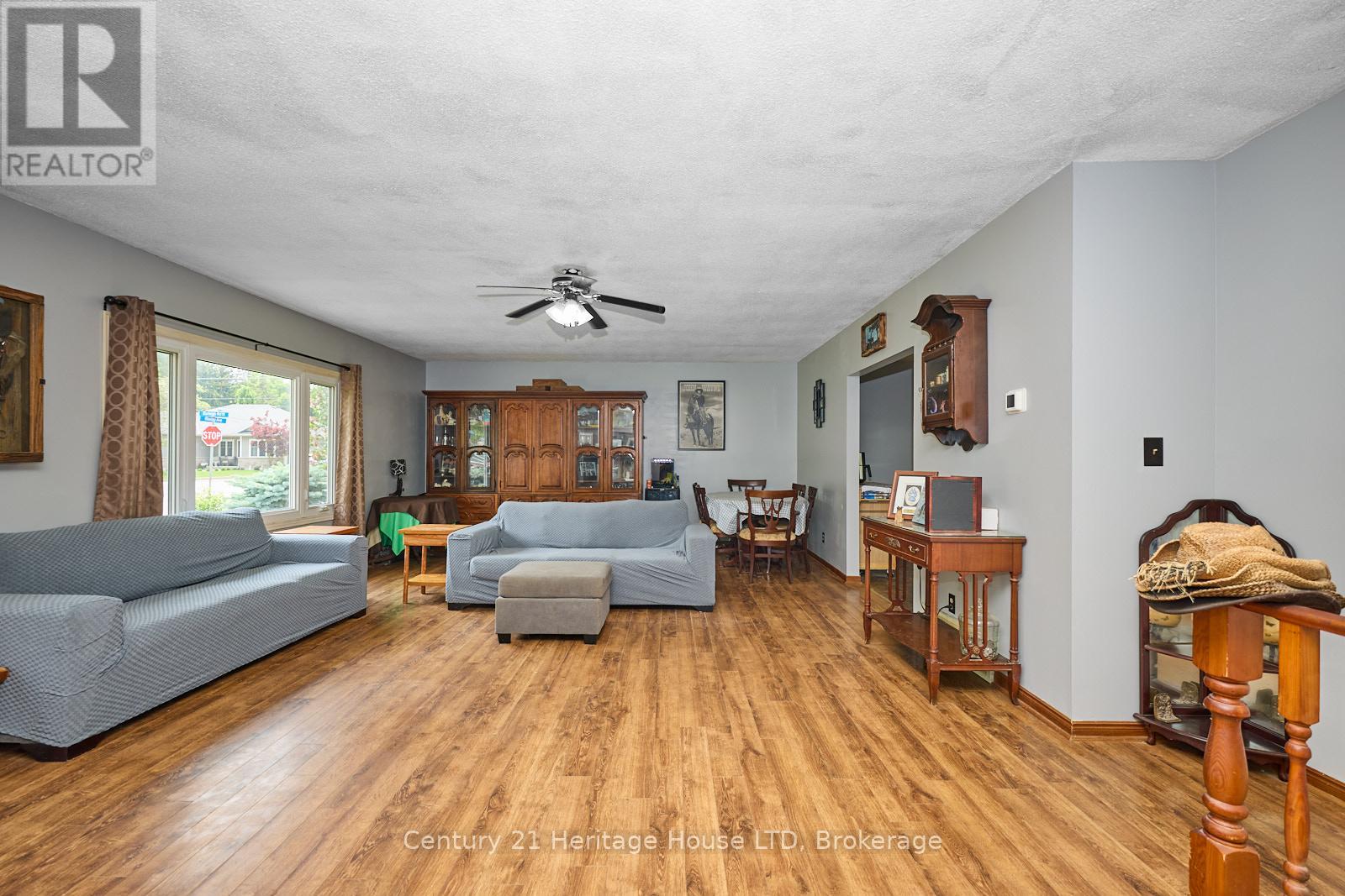 3334 Riselay Avenue, Fort Erie (Ridgeway), Ontario  L0S 1N0 - Photo 6 - X12203037